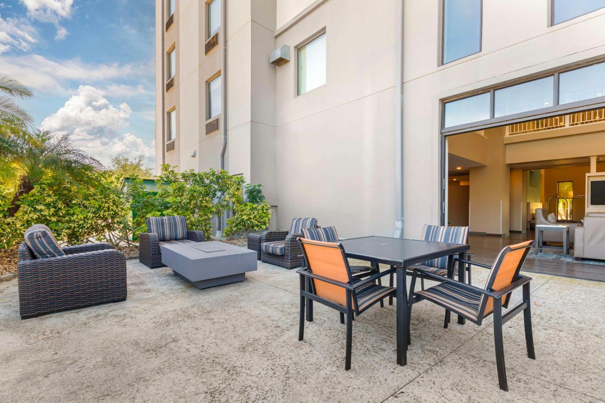 Magnolia Pointe; BW Signature Collection Fruitville Екстер'єр фото